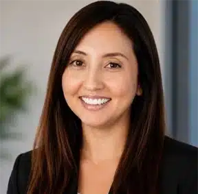 Julie Sainz bio portrait